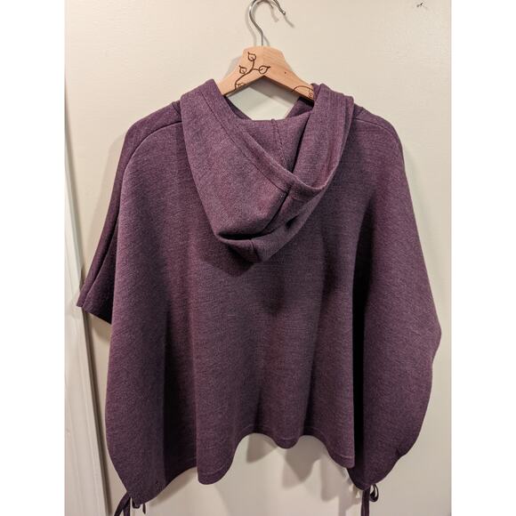 Lululemon All In A Day Hooded Poncho in Black Cherry - Picture 4 of 9